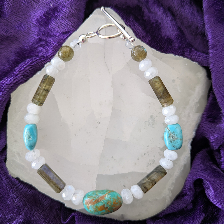 Goddess Dzovinar bracelet - Seta Tashjian